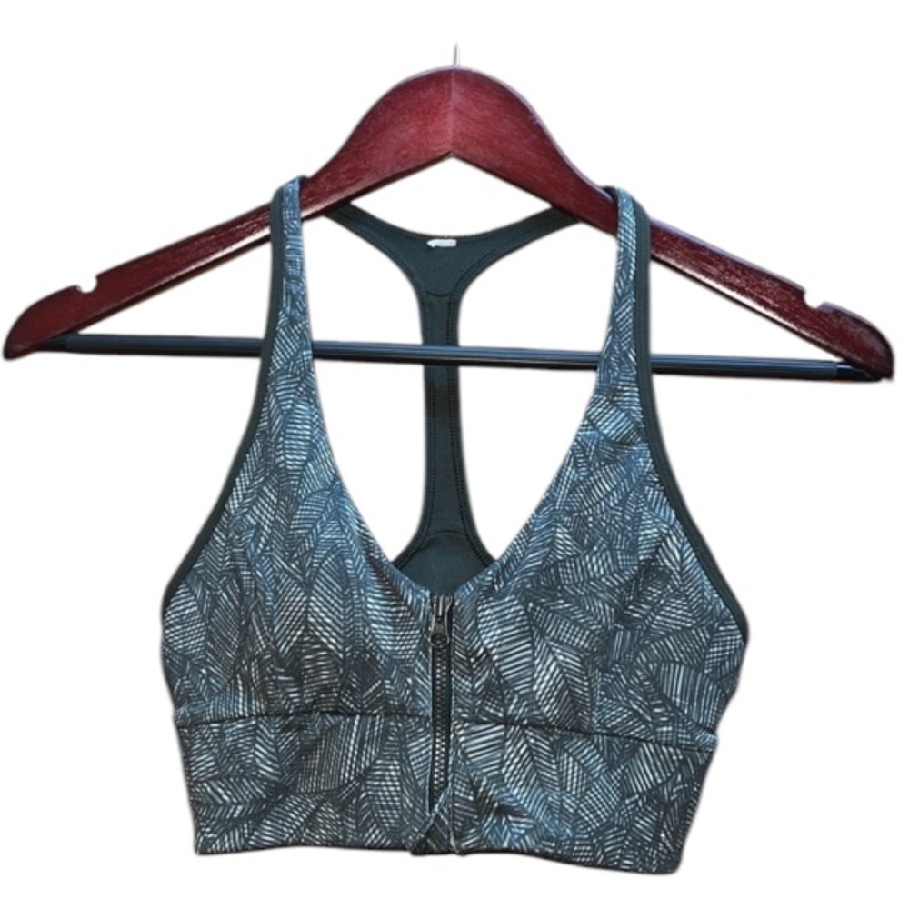 Lululemon Cool to Street Bra
Jazzy White Gator Green / Gator Green Size 4 - Picture 6 of 17